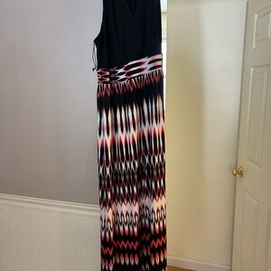 Black and Multicolor Maxi Dress. Comfortable and cute